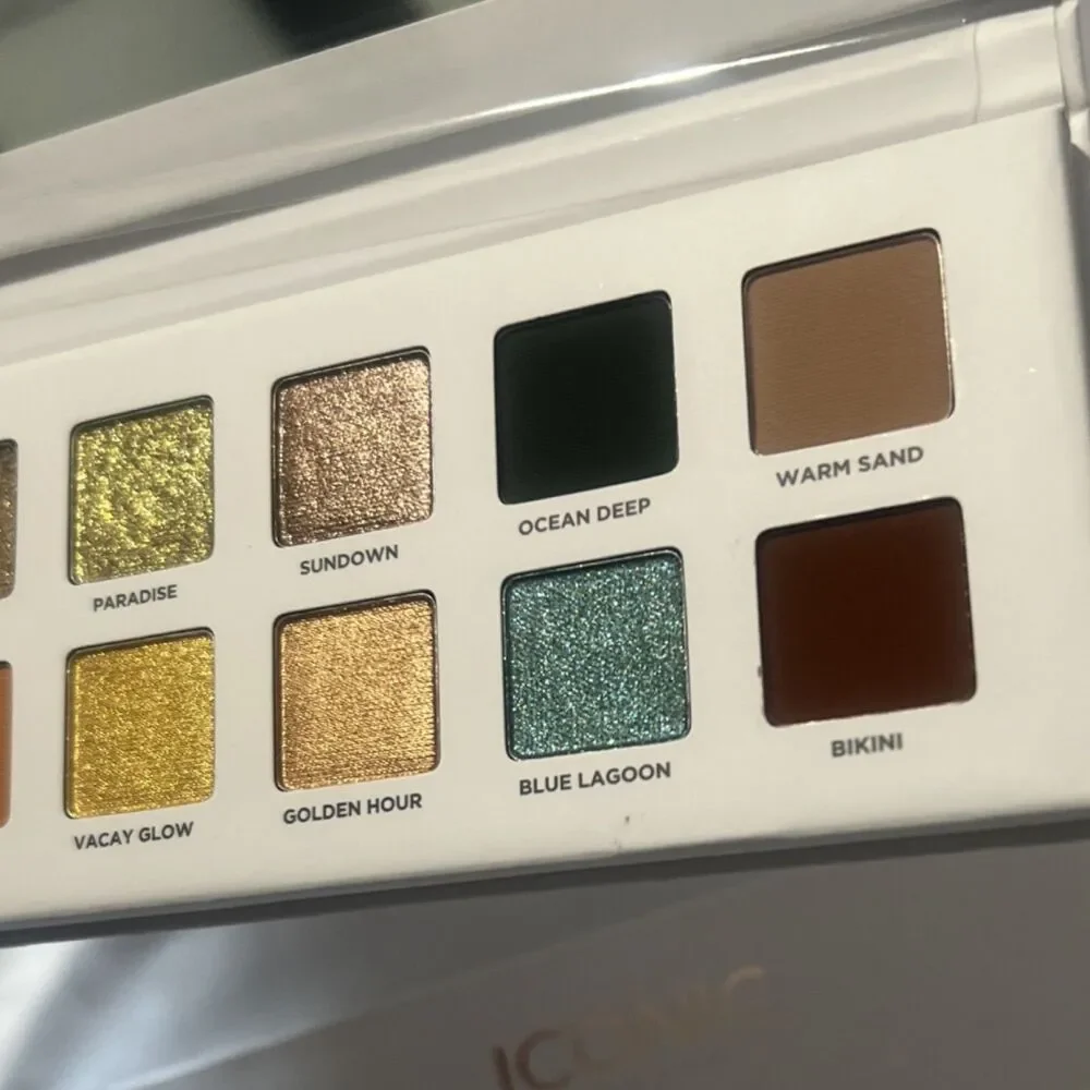 ICONIC London Beachside Babe Eyeshadow Palette 12 Shades Shimmer Matte